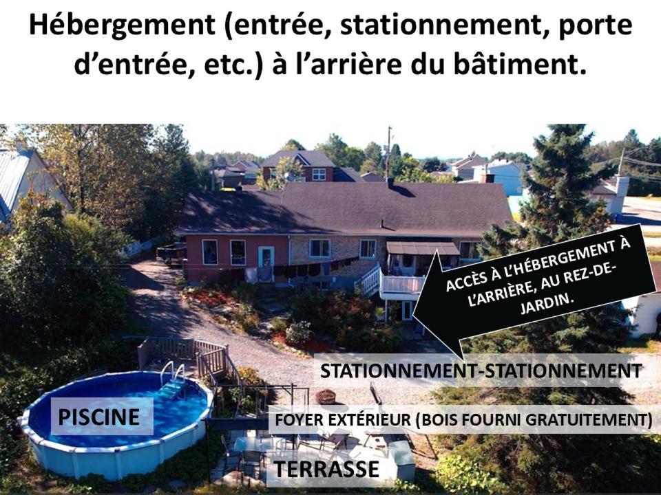 Au Pied Des Monts-Valin, Hebergement Touristique Saint-Honore Bagian luar foto